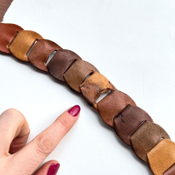 Vintage 70s Woven Leather Belt, Made in England, Adjustable Size Small - Picture 5 of 9